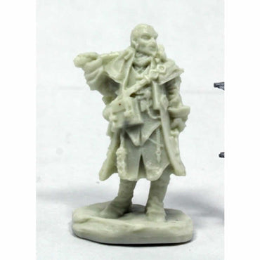 RPR89037 Quinn Iconic Investigator Miniature 25mm Heroic Scale Pathfinder (ONLINE ORDER ONLY)