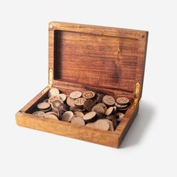 Magic the Gathering - 66pc Set of Counters / Tokens with Hardwood Case (ONLINE ORDER ONLY)