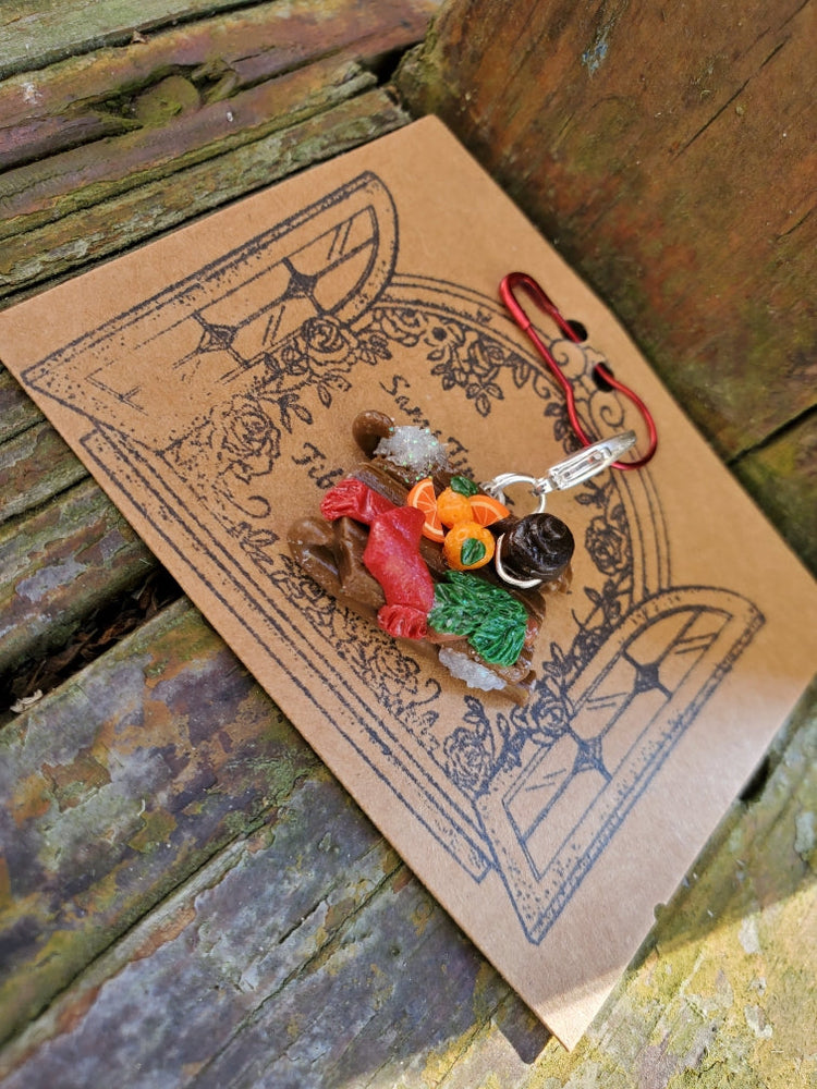 A Woolen Winter Picnic (ONLINE ORDER ONLY)