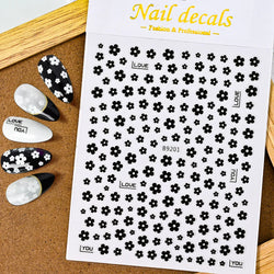 1pcs Black & White Flower Nail Art Stickers 3D Self-Adhesive Daisy Nail Art Decals 5-Petal Floral Nail Art Decoration Supplies * (ONLINE ORDER ONLY)