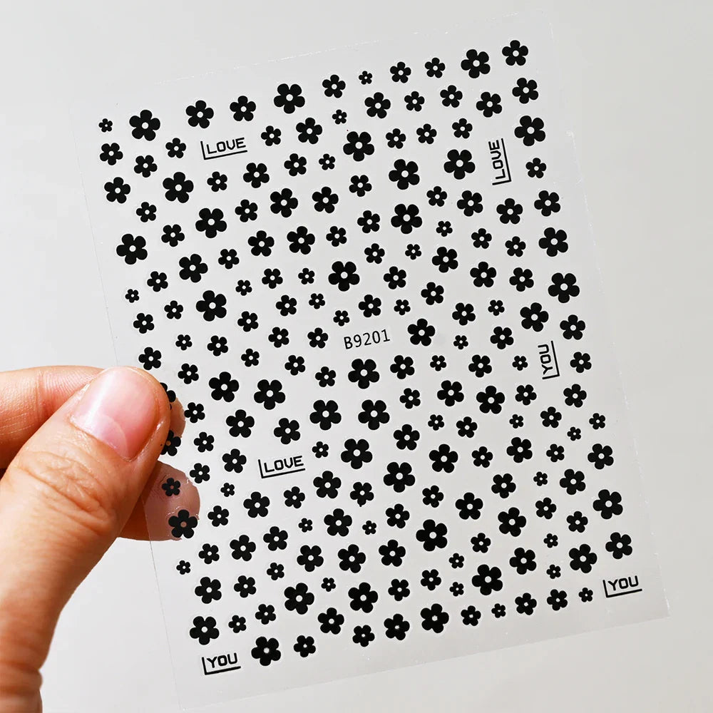1pcs Black & White Flower Nail Art Stickers 3D Self-Adhesive Daisy Nail Art Decals 5-Petal Floral Nail Art Decoration Supplies * (ONLINE ORDER ONLY)