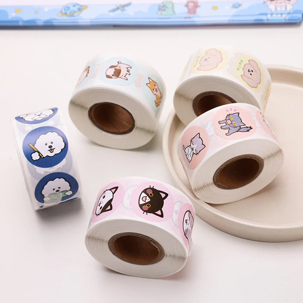 500pcs/Roll Cartoon Animal Stickers Anime Round Seal Diy Laptop Decals Stickers Cute Book Children Reward Kids Toy Gift (ONLINE ORDER ONLY)