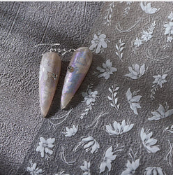 Pure White Lily Petals Flower Butterfly Branch Leaves Line Minimalist Self Adhesive Nail Art Decorations Sticker Manicure Decals (ONLINE ORDER ONLY)