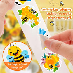 500Pcs /1 Rolls 2.5cm/1inch Yellow Bee Flower Shaped Sticker Decoration Gift Box Sticker Label Stationery Sticker (ONLINE ORDER ONLY)