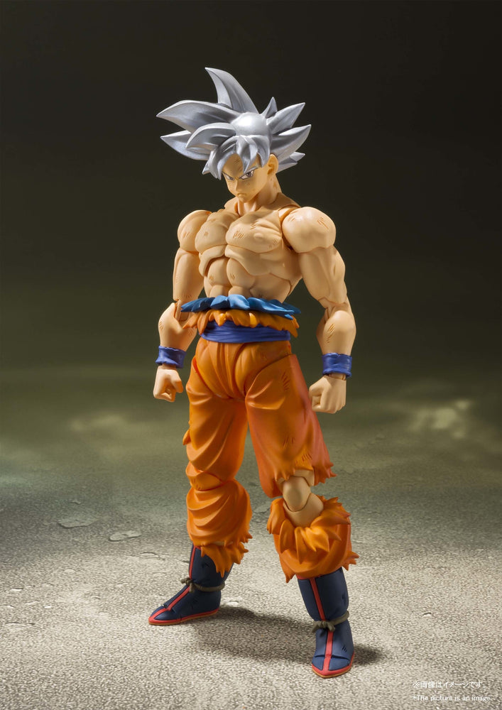 Dragon Ball Z SON GOKU ULTRA INSTINCT S.H.FIGUARTS Action Figure (ONLINE ORDER ONLY)