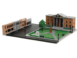 Back to the Future die-cast Courthouse diorama with DeLorean & Toyota vehicles (ONLINE ORDER ONLY)