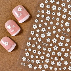 1pcs Black & White Flower Nail Art Stickers 3D Self-Adhesive Daisy Nail Art Decals 5-Petal Floral Nail Art Decoration Supplies * (ONLINE ORDER ONLY)
