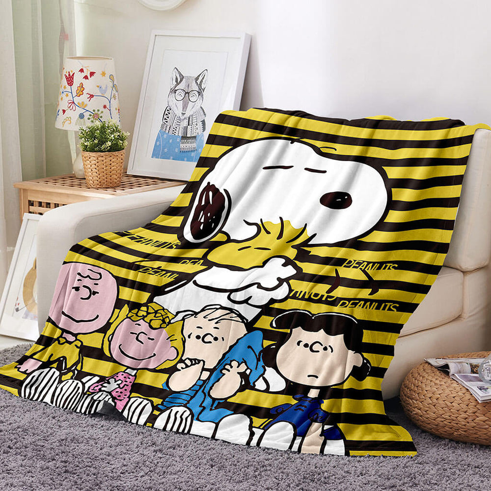 Snoopy Blanket Flannel Fleece Throw Cosplay Blanket Room Decoration (Online Order Only)