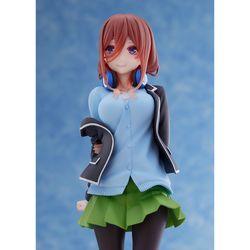 Taito: The Quintessential Quintuplets - Nakano Miku (Uniform Ver.) Renewal Coreful Prize Figure (ONLINE ORDER ONLY)