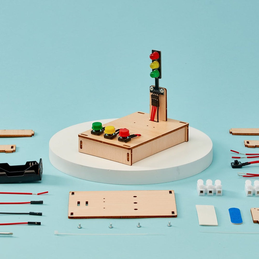 Traffic Lights DIY Kit, Educational STEM Toy (ONLINE ORDER ONLY)