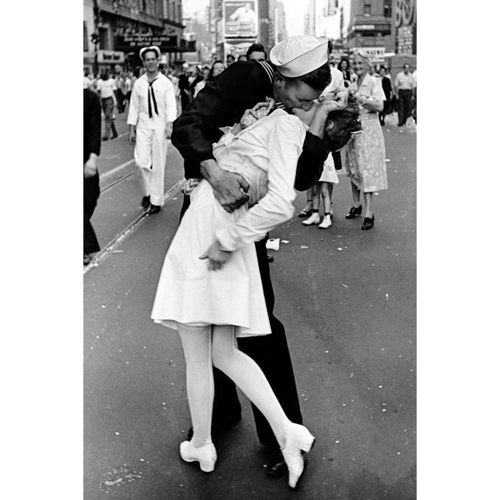 V-J Day Kiss Life 1000 Piece Jigsaw Puzzle Eurographics (ONLINE ORDER ONLY)