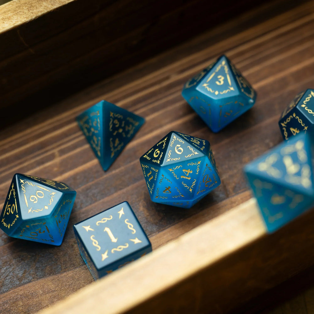Vine Spike Gemstone Blue Cats Eye Stone DND Dice Set (ONLINE ORDER ONLY)