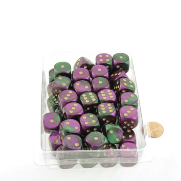 WCXDG1634E50 Green Purple Gemini Dice Gold Pips D6 16mm Bulk Pack of 50 (ONLINE ORDER ONLY)