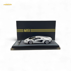 Extreme Club 1:64 Countach LPI800-4 - White - Resin 1:64 (ONLINE ORDER ONLY)