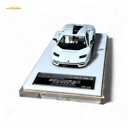 Fuelme Model NEO COUNTACH LPI 800-4 BIANCO SIDERALE 1:64 Resin (ONLINE ORDER ONLY)