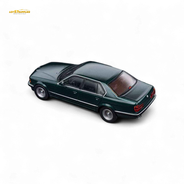 (Pre-Order) DCM BMW E32 7-Series Sedan - Oxford Metallic Green 1:64 (ONLINE ORDER ONLY)