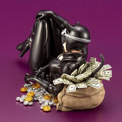 KOTOBUKIYA Bishoujo: DC Comics Catwoman Returns Statue (ONLINE ORDER ONLY)