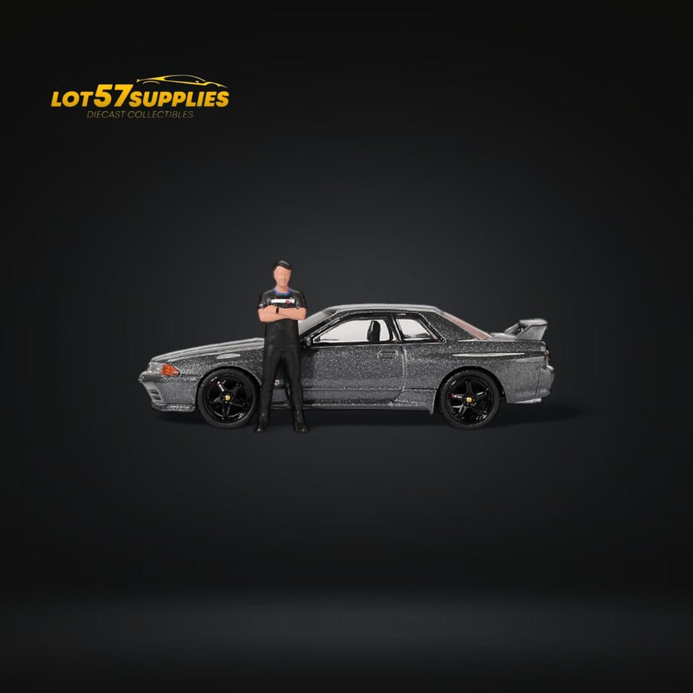 (Pre-Order) Mini-GT Nissan Skyline R32 Nismo Gunmetal With Matsuda Figure #869 1:64 MGT00869 (ONLINE ORDER ONLY)