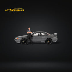 (Pre-Order) Mini-GT Nissan Skyline R32 Nismo Gunmetal With Matsuda Figure #869 1:64 MGT00869 (ONLINE ORDER ONLY)
