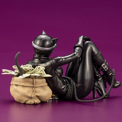 KOTOBUKIYA Bishoujo: DC Comics Catwoman Returns Statue (ONLINE ORDER ONLY)