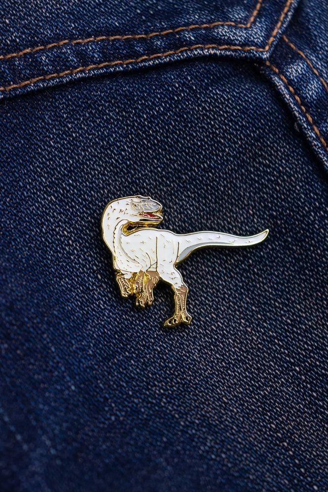Dilong Enamel Pin (Dilong paradoxus)
