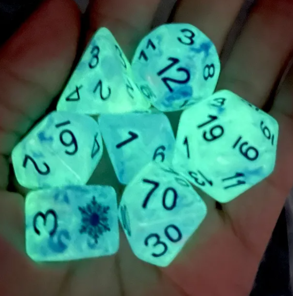 Midnight Frost: Deep Blue Snowflake D&D 7-Dice Set w/Snowflake Emblem (Online Only)