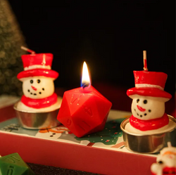 Christmas Dice Candles | 4x 30mm D20 Candles + 1 Mystery Christmas Themed Candle (Online Only)