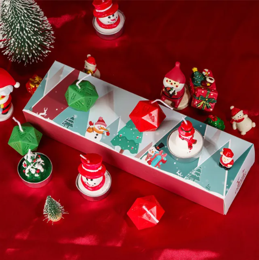 Christmas Dice Candles | 4x 30mm D20 Candles + 1 Mystery Christmas Themed Candle (Online Only)