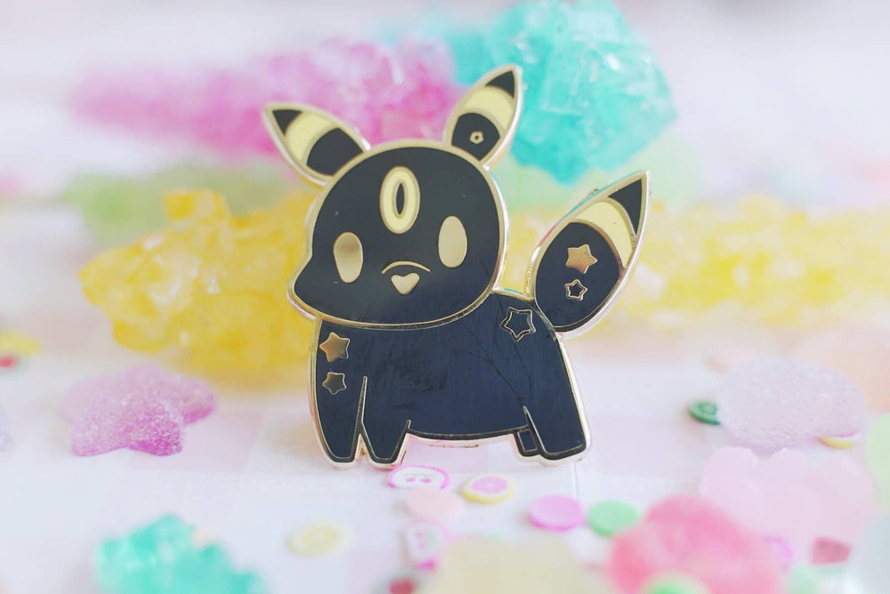 Pokemon: Umbreon Enamel Pin (ONLINE ORDER ONLY)