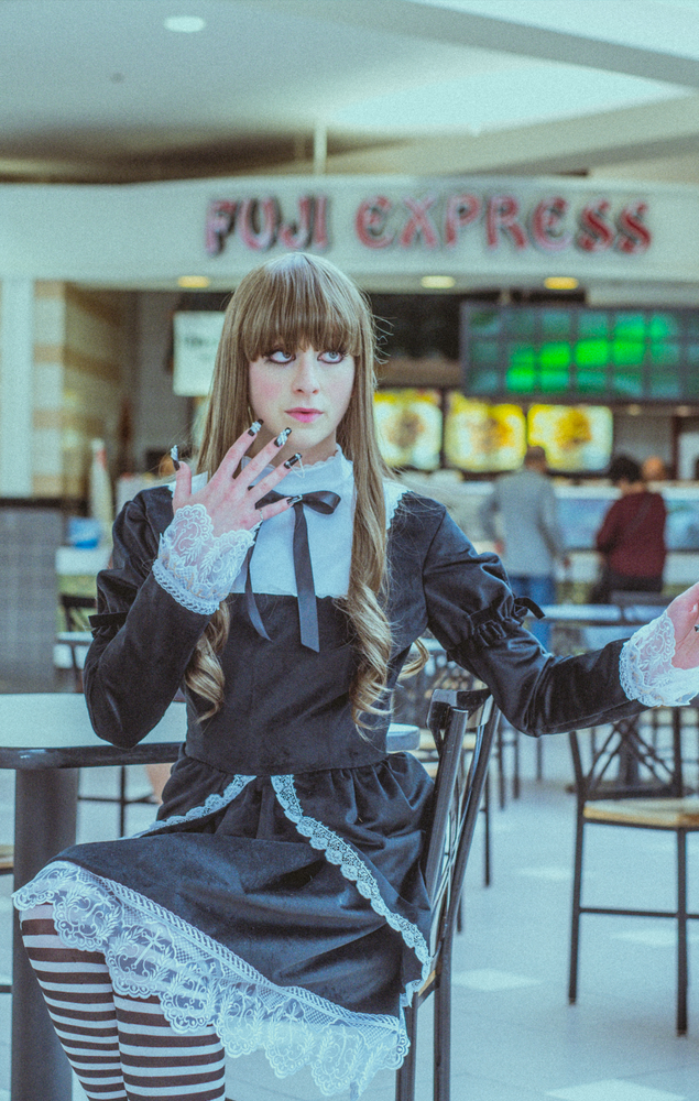 042 // ELEGANT GOTHIC LOLITA (ONLINE ORDER ONLY)