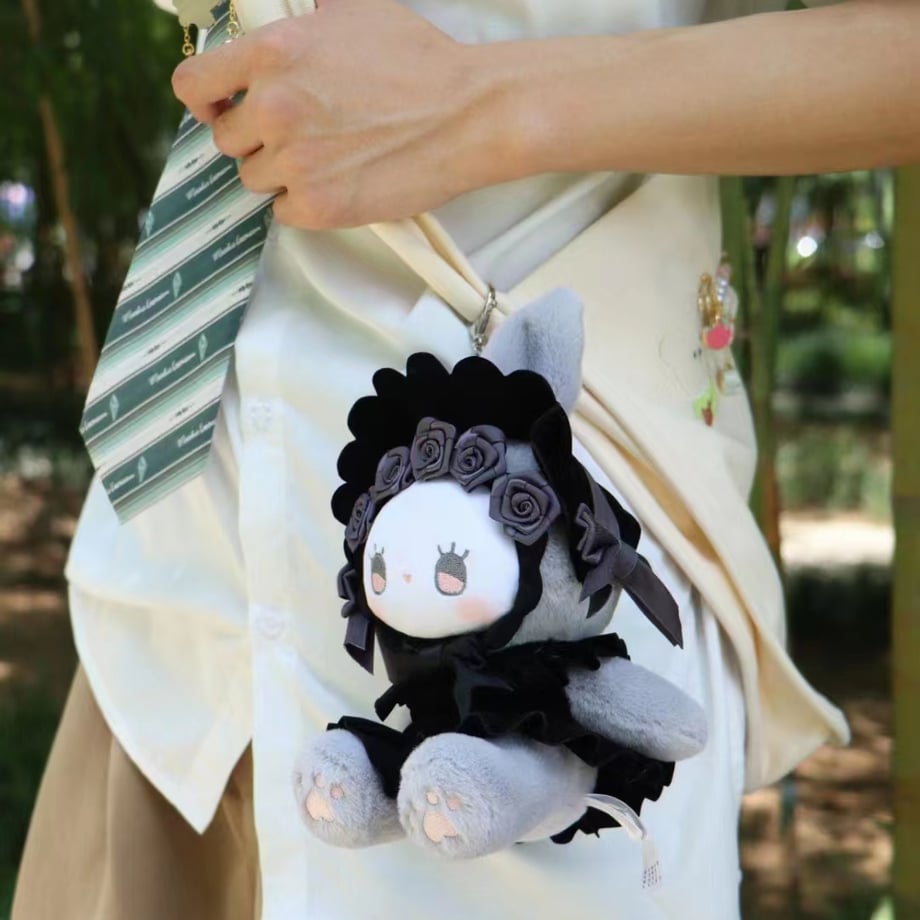 MJ Studio: Emma - Black Velvet Emma Plush Keychain (ONLINE ORDER ONLY)