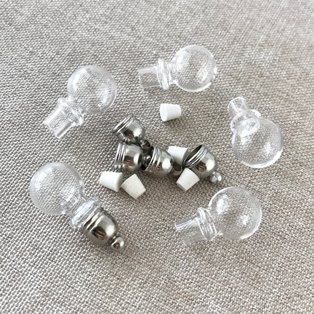 Handblown Round Glass Bottles - Glass Vials - With rubber corks and cap with loop - Gbottle-rbulb - Package of 5 Bottles (ONLINE ORDER ONLY)