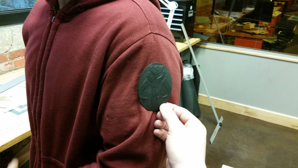 Mandalorian Kyr'bes Emblem (ONLINE ORDER ONLY)