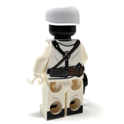 B3 Customs German WW2 Winter Soldier w/ MP40 Military Minifig (Online Order Only)