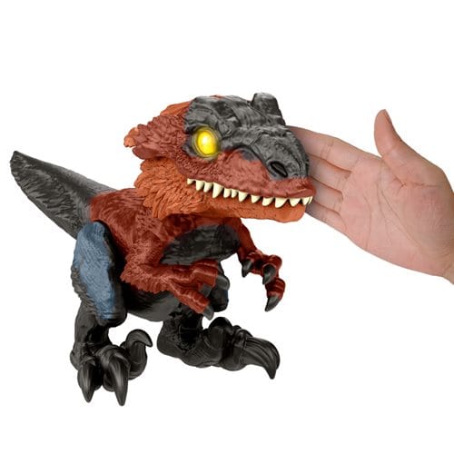 Jurassic World Uncaged Ultimate Pyroraptor (ONLINE ORDER ONLY)