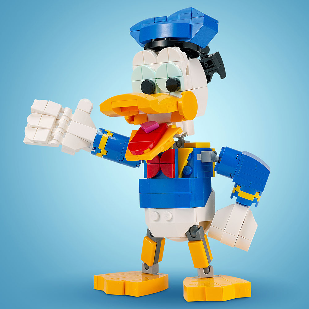 Donald - Custom MOC made using LEGO parts (Online Order Only)