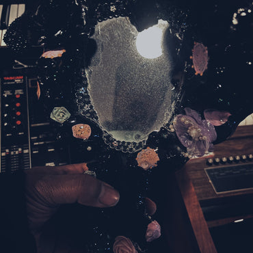 Bathes And Listens [CD] (ONLINE ORDER ONLY)