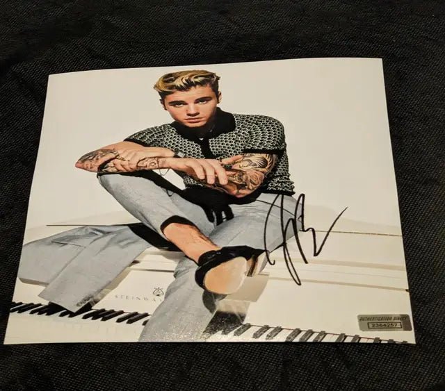 Justin Bieber autographed 8x10 photo with coa (Online Order Only)