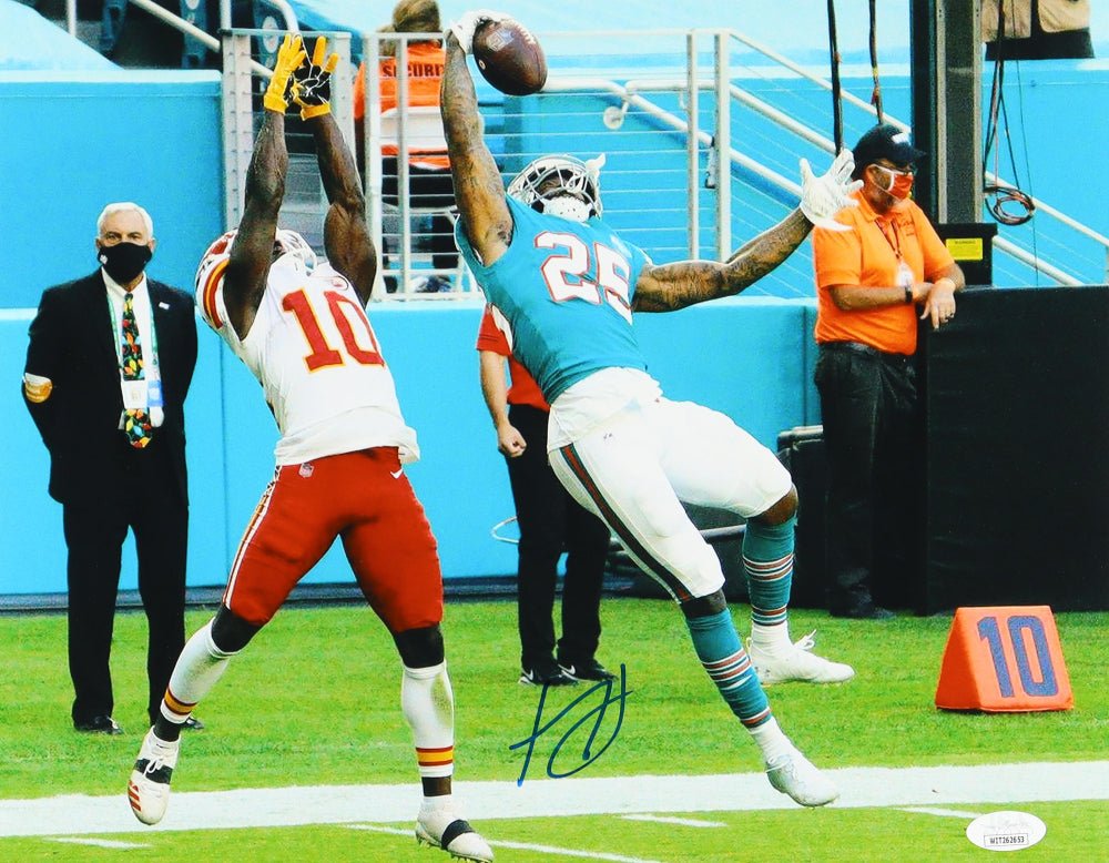 Xavien Howard Signed Dolphins 11x14 Photo (JSA) (Online Order Only)