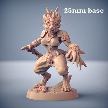 Rakshakin Headhunter: Sculpt E (Female Tabaxi Fighter) (Online Order Only)