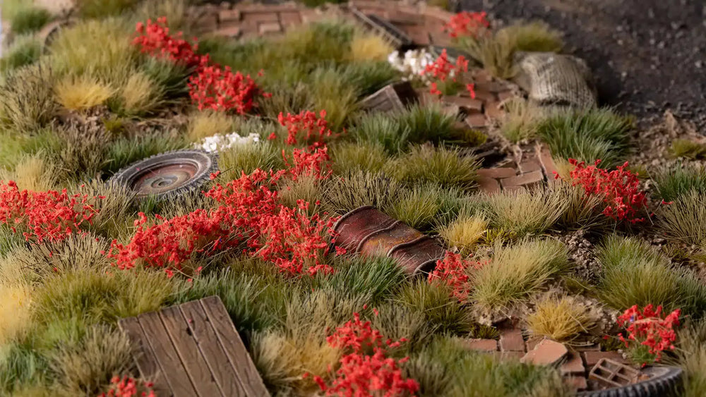 Gamers Grass Tufts: Red Flowers- Wild (ONLINE ORDER ONLY)