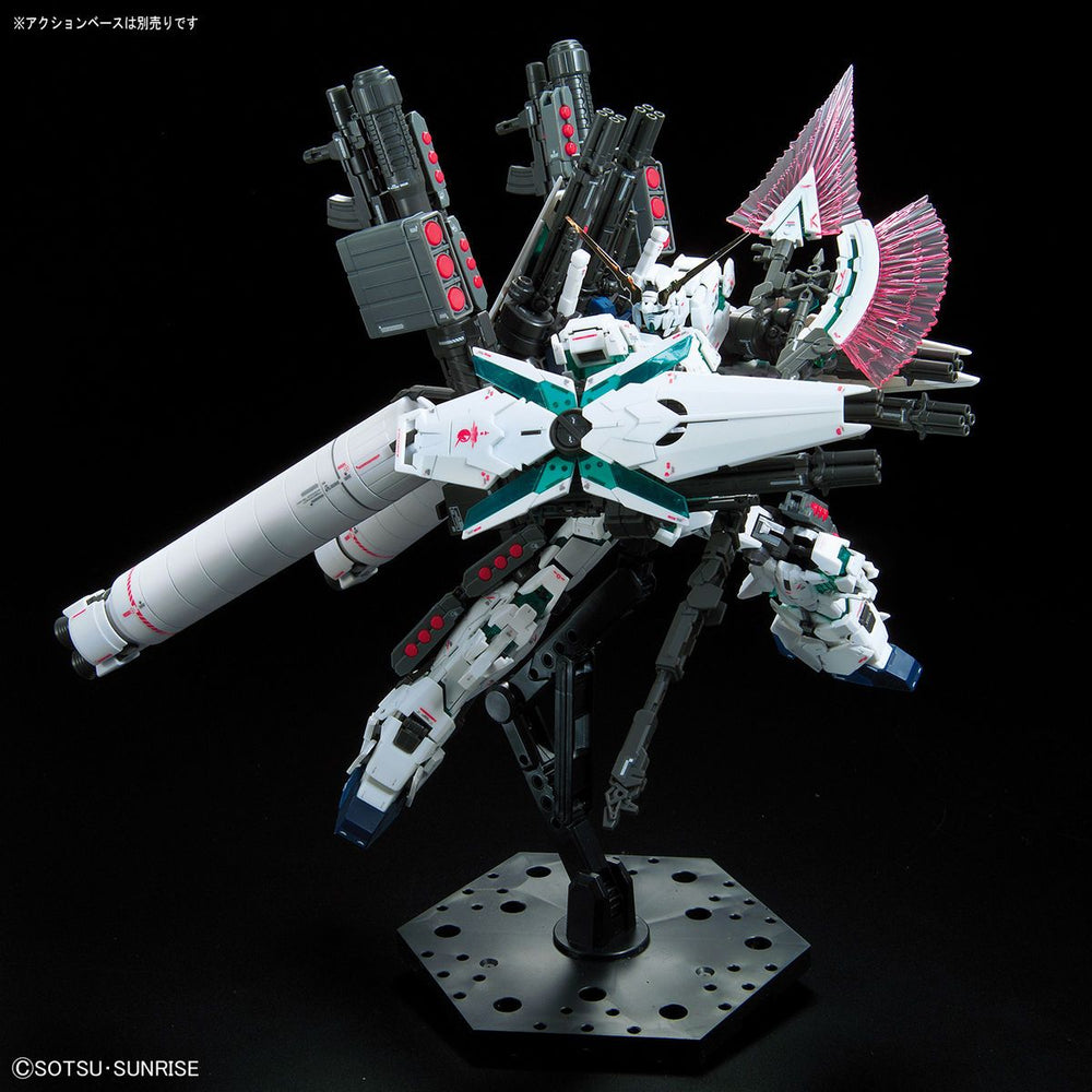 Bandai Hobby: Gundam UC - RG 1/144 Full Armor Unicorn Gundam Model Kit (ONLINE ORDER ONLY)