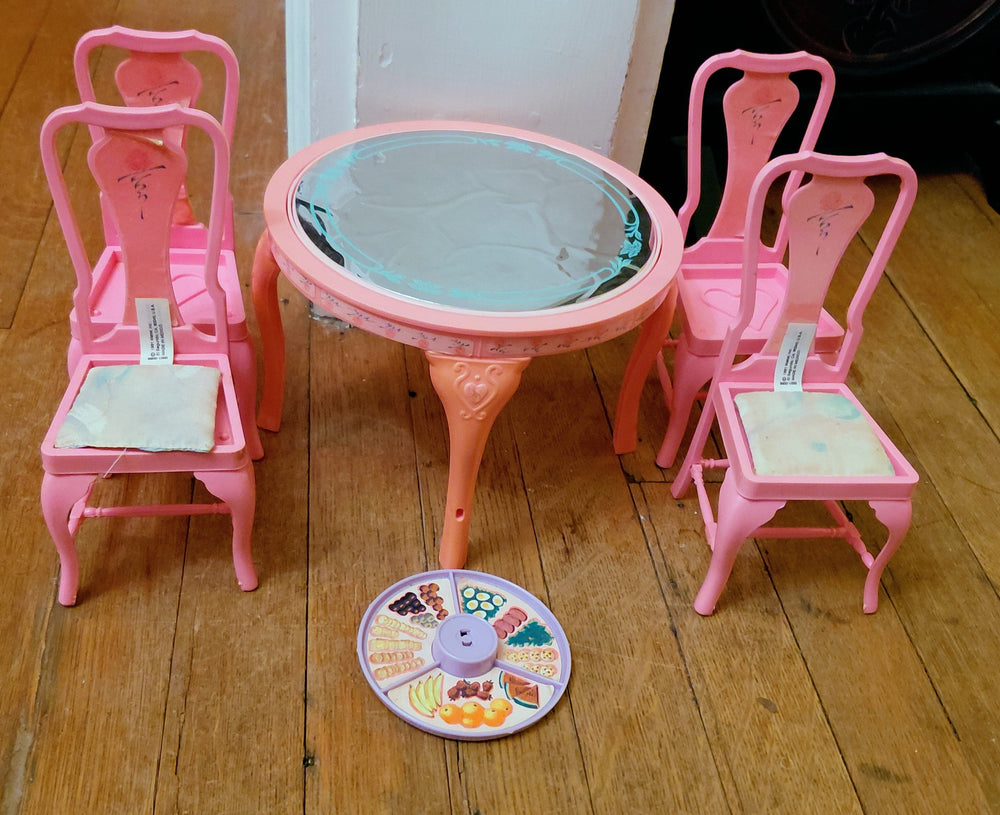 Barbie Playset - Sweet Roses Dining Table and Chairs