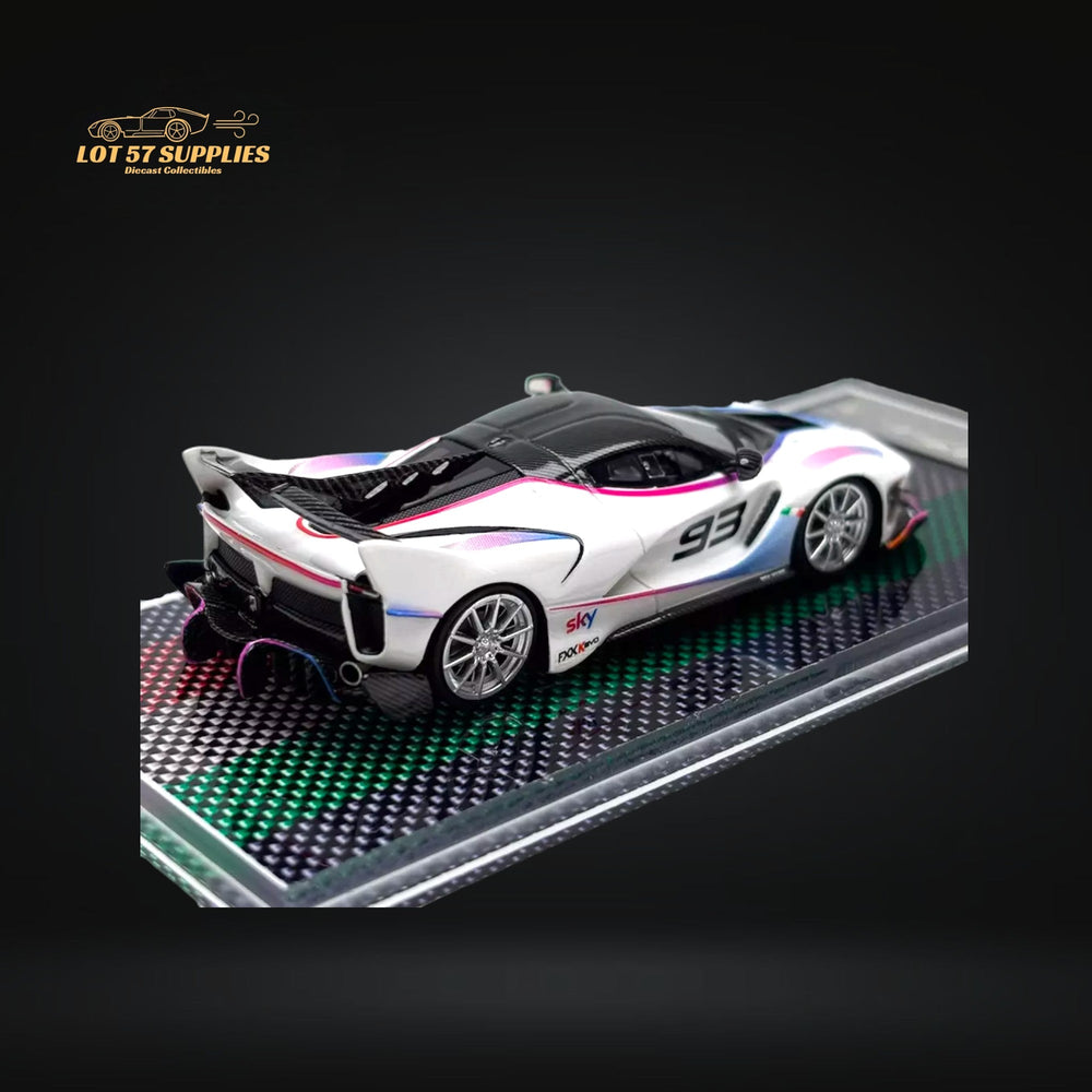 U2 FXX-K Evo White #93 Resin Limited Edition 1:64 (ONLINE ORDER ONLY)