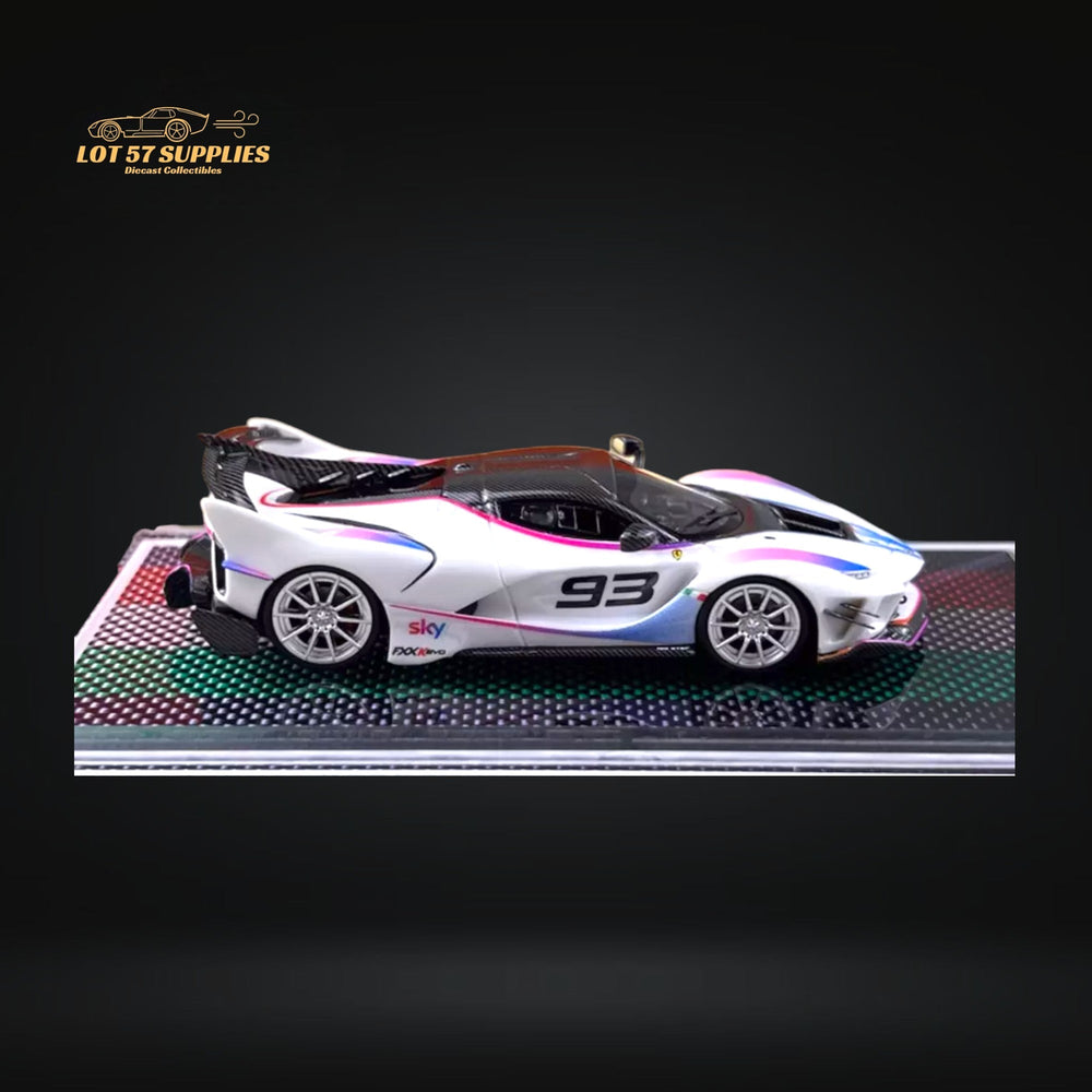 U2 FXX-K Evo White #93 Resin Limited Edition 1:64 (ONLINE ORDER ONLY)