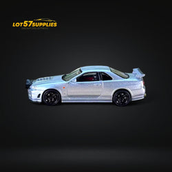 Street Weapon Nissan (R34) GT-R in Silver Snow Drift 1:64 (ONLINE ORDER ONLY)