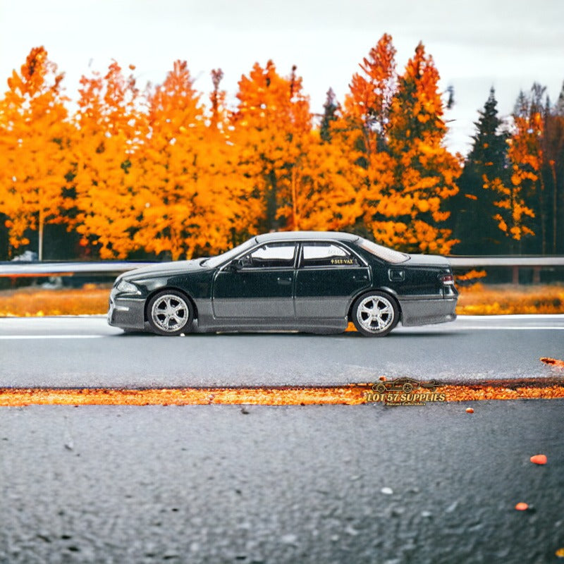 Tarmac Works Global64 VERTEX Toyota Mark II JZX100 Dark Green Metallic 1:64 T64G-024-GR (ONLINE ORDER ONLY)