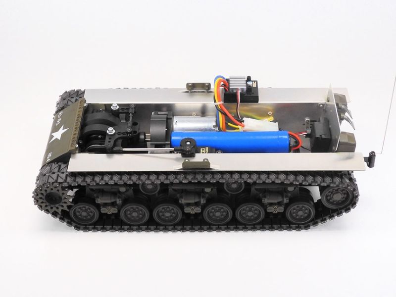 Tamiya 1/16 R/C M4 Sherman 105mm Howitzer (Mechanical Steering 56048 (ONLINE ORDER ONLY)