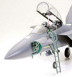 Tamiya 1/32 F15E Strike Eagle Aircraft with Bunker Buster TAM60312 (ONLINE ORDER ONLY)