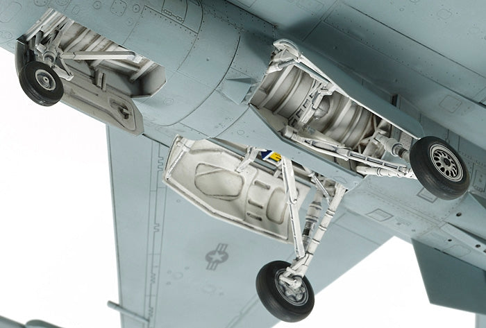 Tamiya 1/72 F-16 CJ Fighting Falcon Plastic Model Airplane Kit (ONLINE ORDER ONLY)